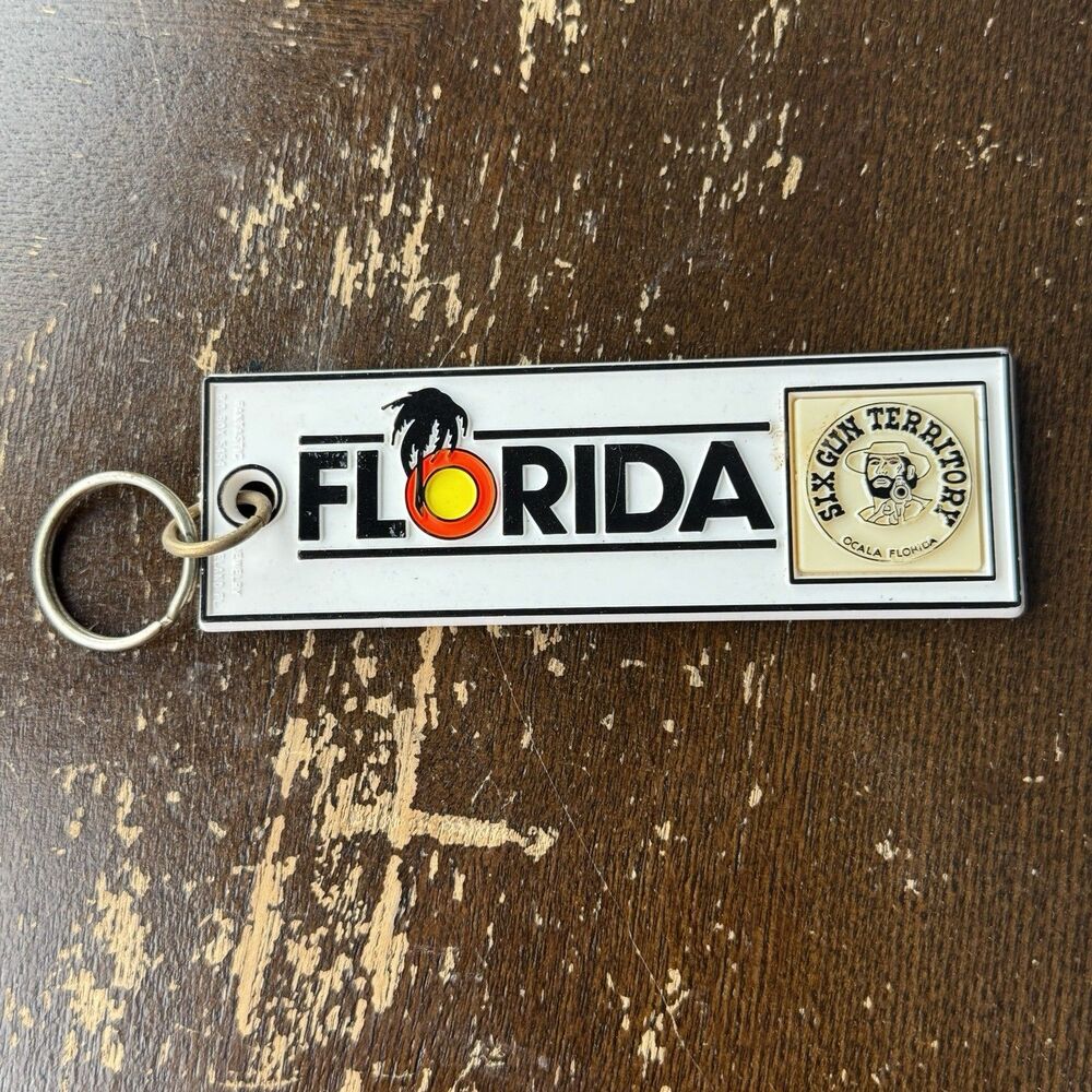 Six Gun Territory Keychain Souvenir Deadstock Ocala Florida Western Attraction